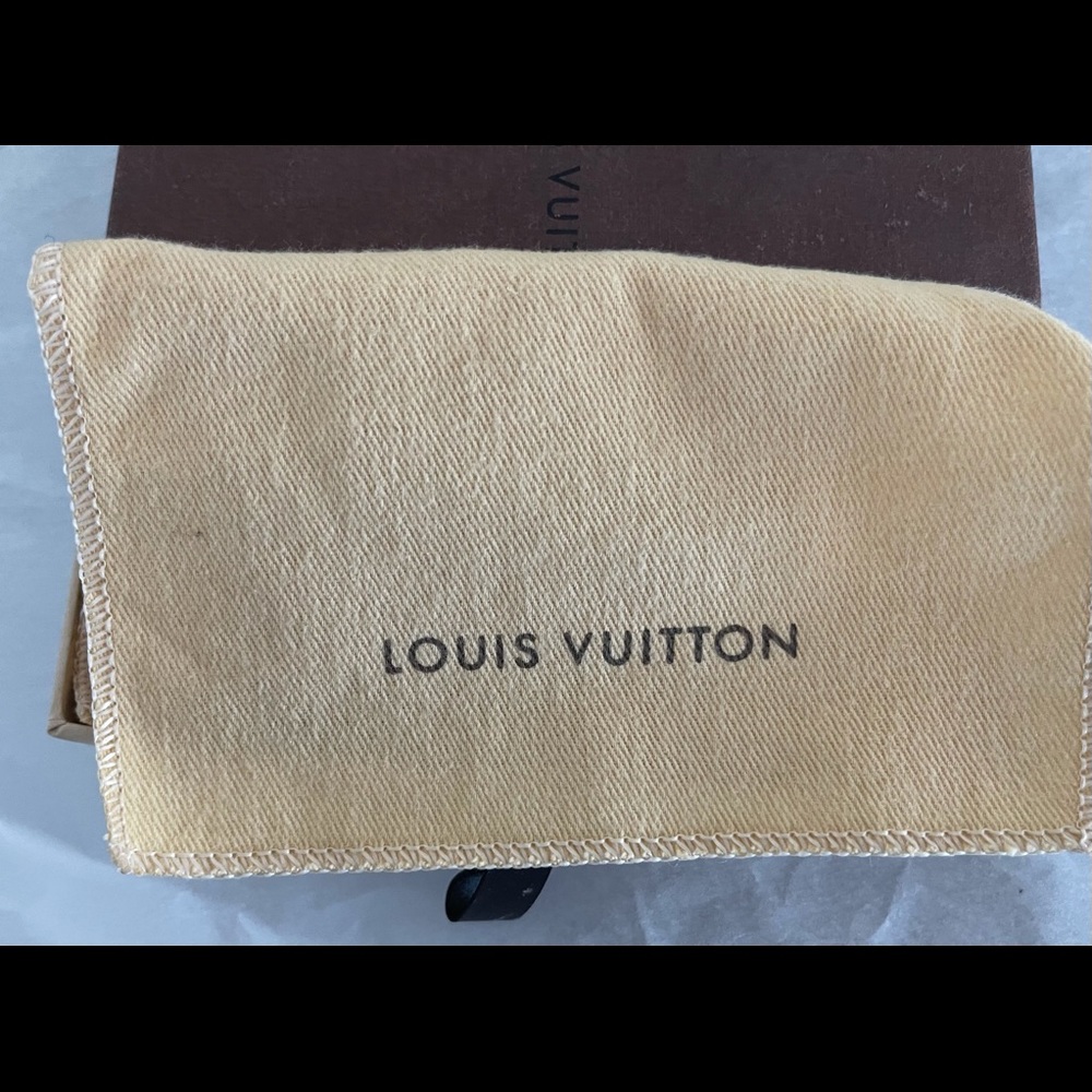 LOUIS VUITTON bag charm or key ring - Picture 7 of 8